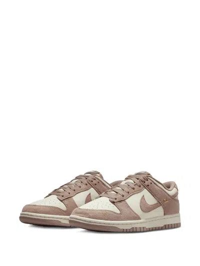 Nike Dunk Low Sneakers In Brown