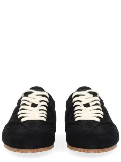 Axel Arigato Daze Runner Black Sneaker With Logo On The Tongue And Grooved Sole In Suede Man In Black