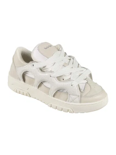 Santha Sneakers In White