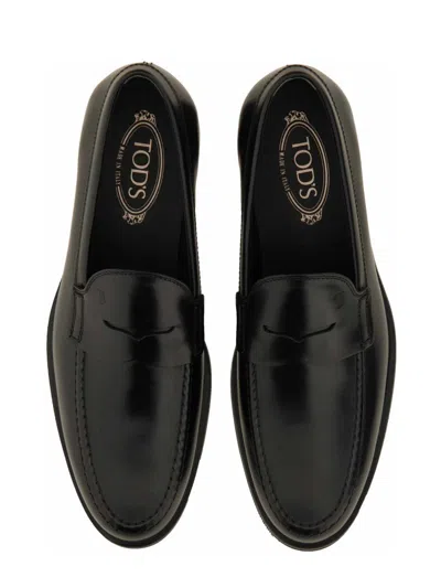 Tod's Leather Loafers With Round Toe And Stitched Detailing In Black