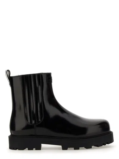 Givenchy Chelsea Show Black Ankle Boots In Black