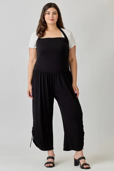 Truedames Plus Size Wide Leg Halter Style Jumpsuit In Black