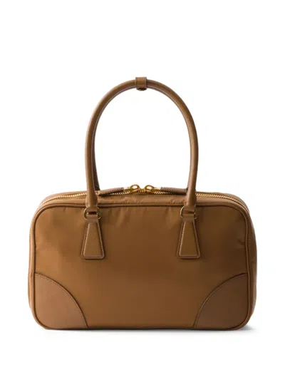 Prada Re-edition 1978 Medium Tasche Mit Zwei Griffen Aus Re-nylon Und Saffiano-leder In Brown