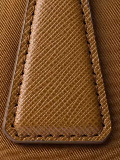 Prada Re-edition 1978 Medium Tasche Mit Zwei Griffen Aus Re-nylon Und Saffiano-leder In Brown