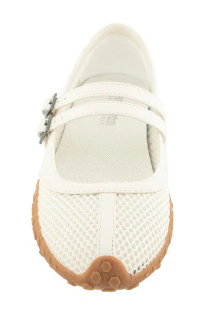 Reaction Kenneth Cole Violeta Mary Jane Flat In White