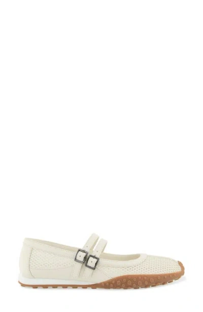 Reaction Kenneth Cole Violeta Mary Jane Flat In White