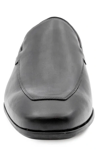 Mezlan Apron Toe Leather Loafer In Black