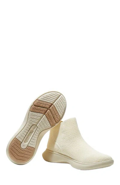 Vivaia Round-toe Slip-on Sneaker Boots In Neutral