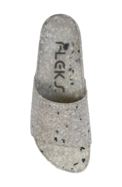 Fleks East Beach Slide Sandal In Gray