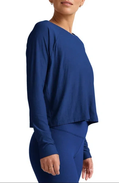 Beyond Yoga Featherweight Long Sleeve T-shirt In Blue