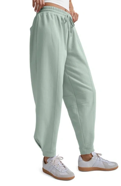 Beyond Yoga Luxefleece Barrel Leg Sweatpants In Green