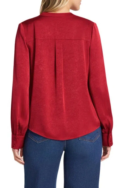 Matty M . Lune Split Neck Popover Top In Red