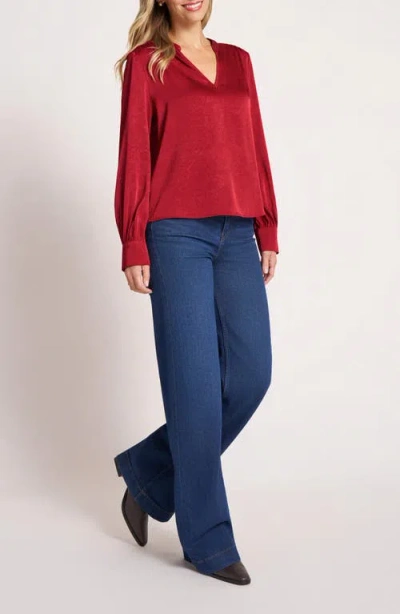Matty M . Lune Split Neck Popover Top In Red