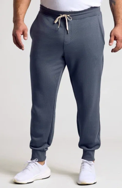 True Classic Fleece Joggers In Gray