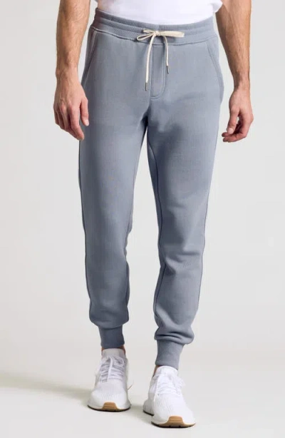 True Classic Fleece Joggers In Gray