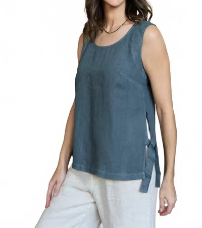 Cobblestone Living Brina Linen Sleeveless Round Neck Top In Washed Grey In Blue