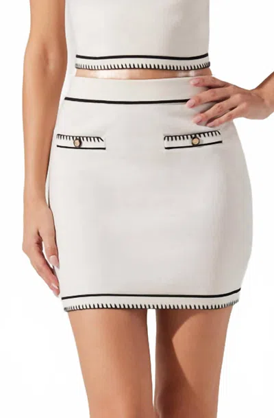 Astr Women's Sessy Skirt In White In White