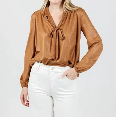 Lola And Sophie Ellie Vegan Shagreen Top In Caramel In Brown