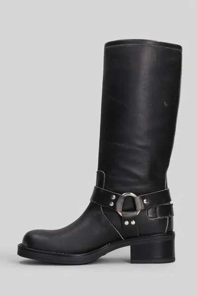 Gisel Moire Windsor Low Heels Boots In Black