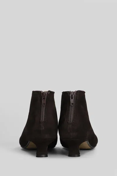 L'arianna Low Heels Ankle Boots In Brown