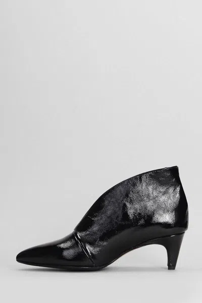 L'arianna High Heels Ankle Boots In Black