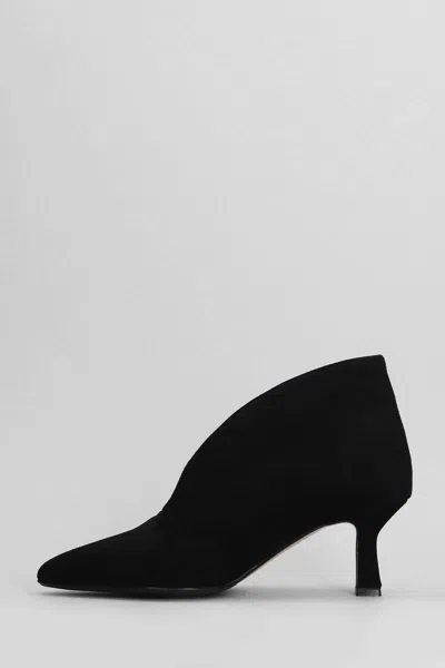 L'arianna High Heels Ankle Boots In Black