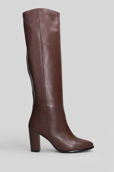 L'arianna High Heels Boots In Brown