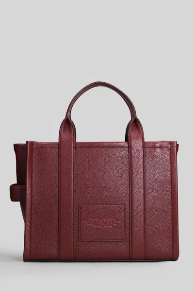 Marc Jacobs The Medium Tote Tote In Red