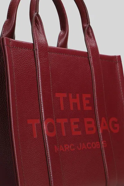 Marc Jacobs The Medium Tote Tote In Red