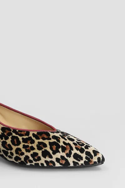 L'arianna Pumps In Animal Print