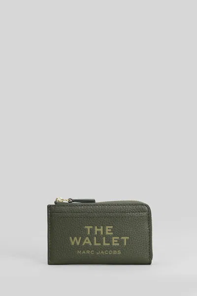 Marc Jacobs The Top Zip Multi Wallet In Green Leather In Green
