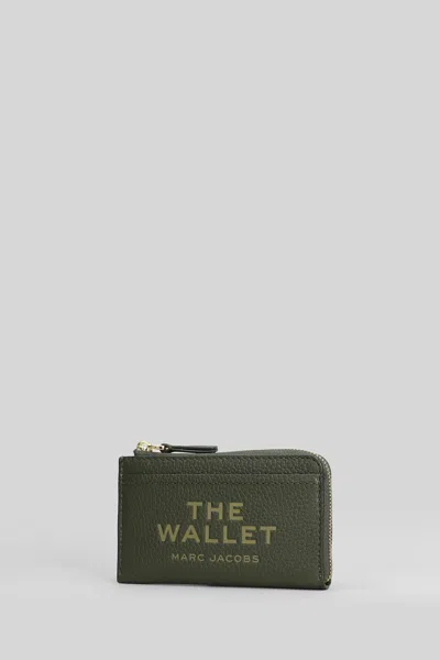 Marc Jacobs The Top Zip Multi Wallet In Green Leather In Green