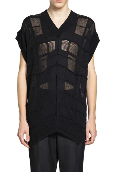 Halos Vests In Black