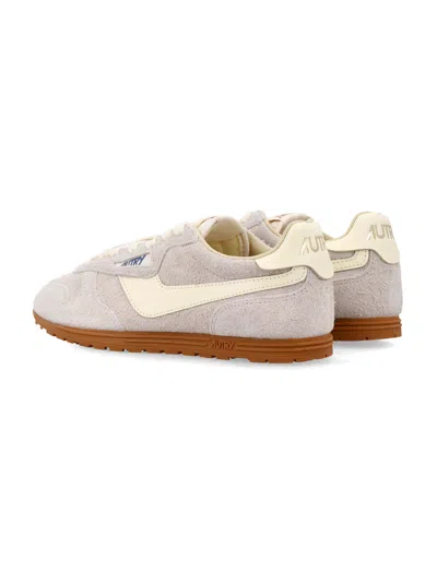 Autry Windspin Low Man Suede Leather Sneakers In Neutral
