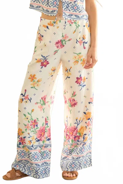 Lalavon Elastic Floral Pant In White In White