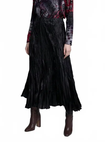 Picadilly Crinkled Long Skirt In Black In Black