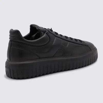 Hogan Monochromatic Low-top Sneakers With Ridged Rubber Sole In Black