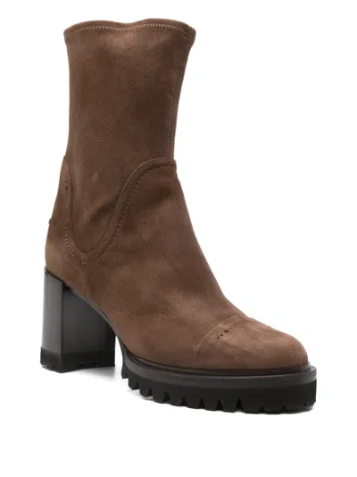 凸凹鞋底粗跟靴（8厘米）