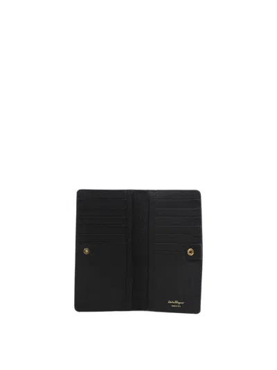 Ferragamo Gancini Continental Wallet In Hammered Leather In Black