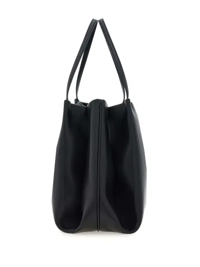 Ferragamo Women Medium Leather Shoulder Bag In Black