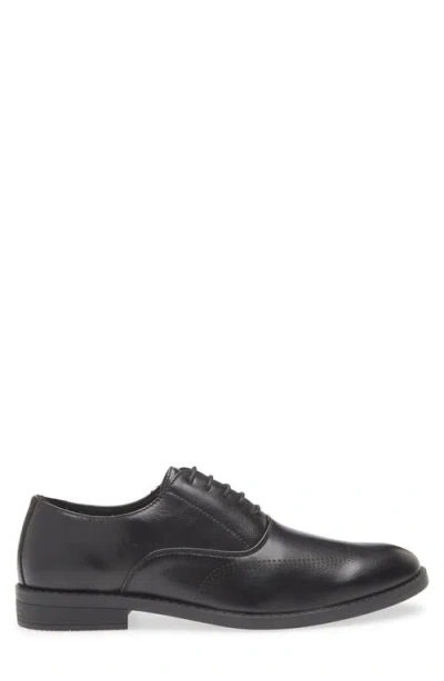 Geoffrey Beene Faux Leather Oxford In Black