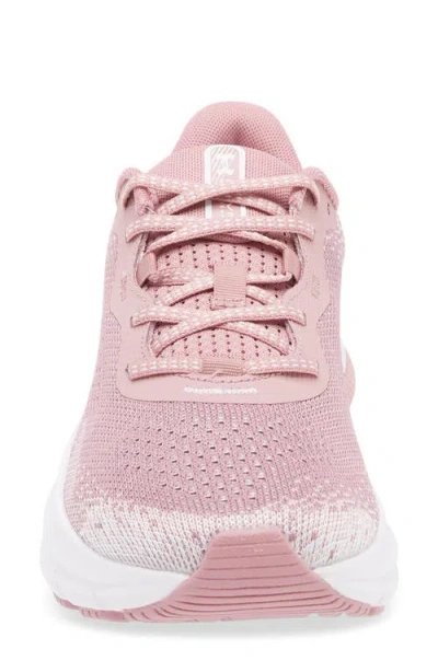 Under Armour Infinite In Pink