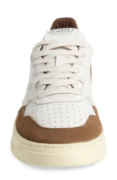 Autry Medialist Low Wom Sneakers In Animal Print