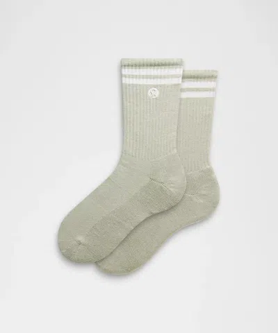 Lululemon Unisex Daily Essential Crew Socks In Green