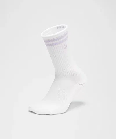 Lululemon Unisex Daily Essential Crew Socks In White