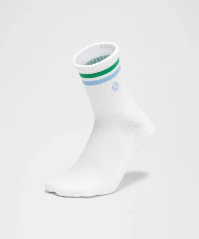 Lululemon Unisex Daily Essential Quarter Socks In White