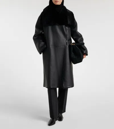 Totême Shearling-lined Leather Coat In Black