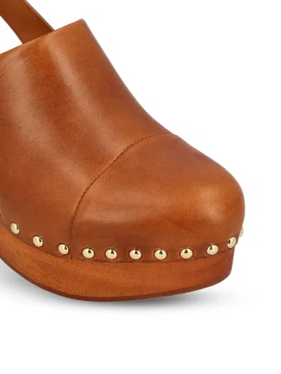 Chloé Chunky Heel Stud Embellishments Wooden Platform Pumps In Ginger Brown