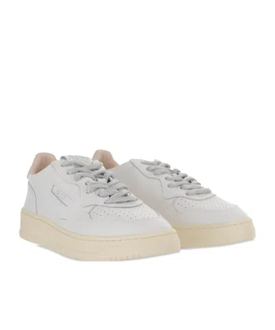 Autry Medialist Low Leather Sneakers In White