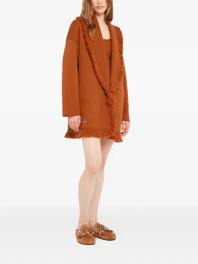 流苏边精致外套